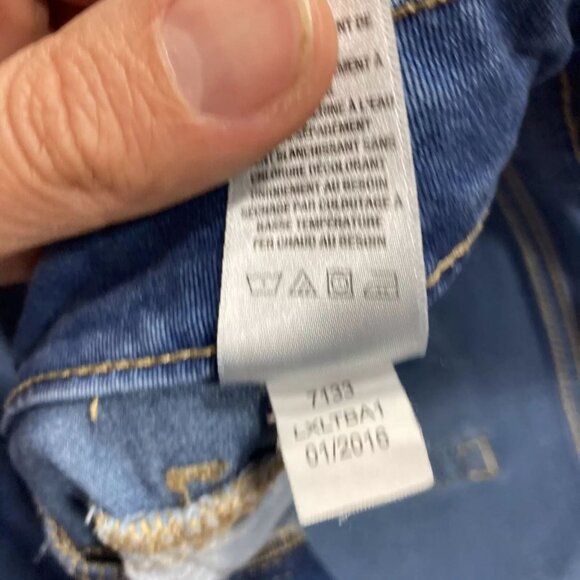 Aeropostale High Waisted Shorty Denim Jean Shorts Size 2 - Picture 10 of 12